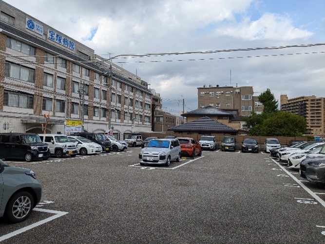 宝塚病院来院者用駐車場